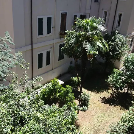 Queen And Princess In St Peter Buddyrent Apartamento